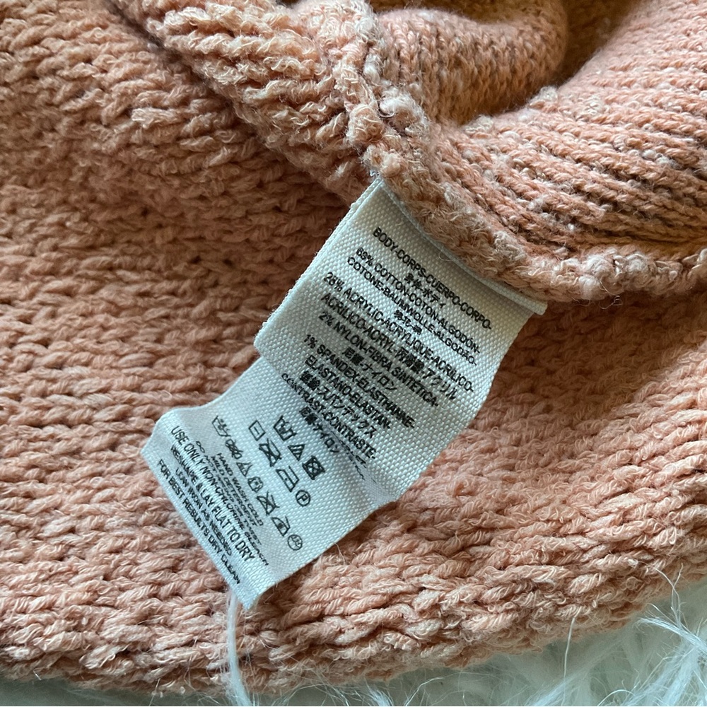 Free People Cuddle‎ Up Pullover Sweater in Rose - Picture 4 of 5